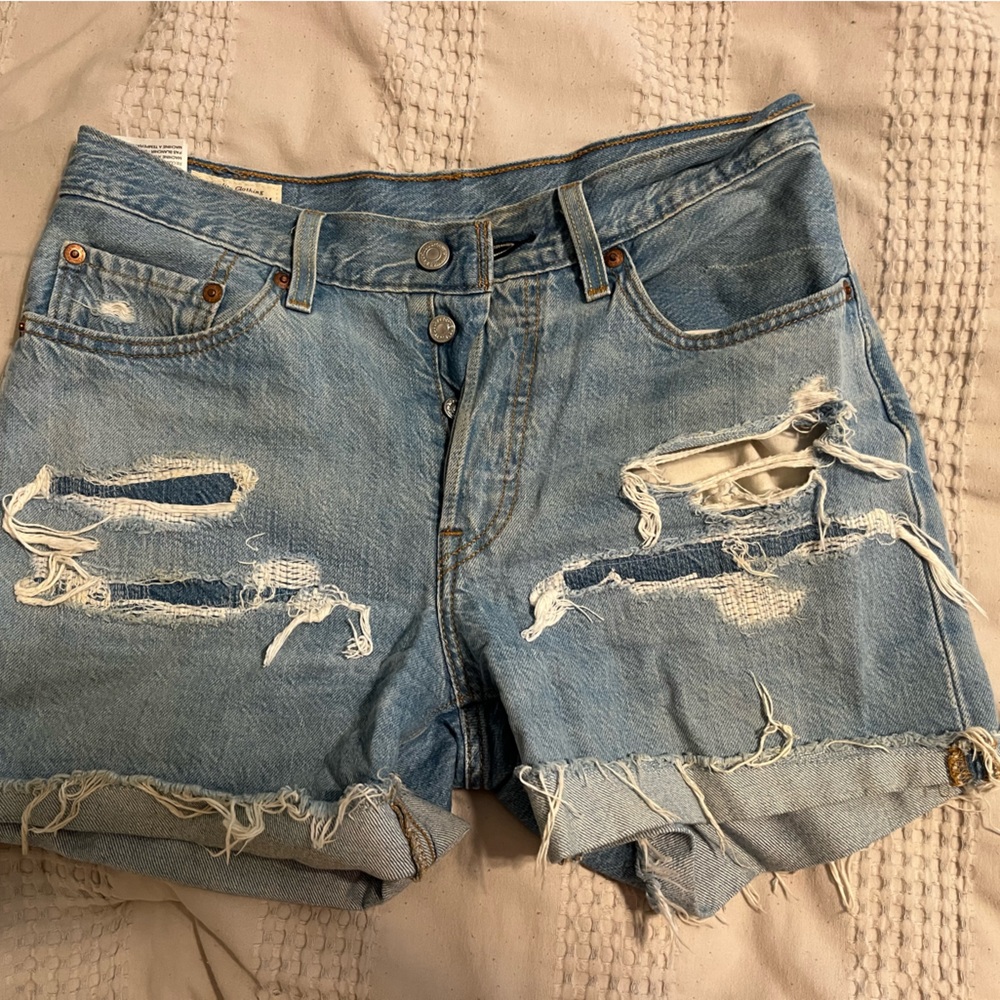 High waisted Levi’s women’s shorts